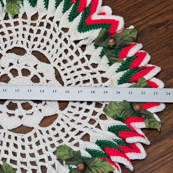 Handcrafted Crochet Christmas Doily 24" lrg festive centerpiece vtg Grannycore - Picture 12 of 12